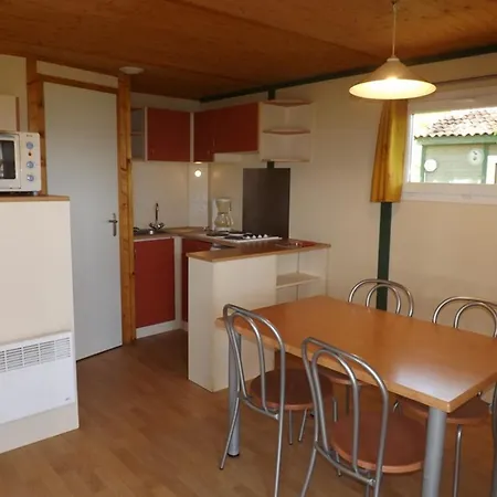 4 Pers Avec Piscine Chauffee, Terrasse Couverte Et Tv, A 1 Km Des Commerces De - Fr-1-742-537 Tatil Evi